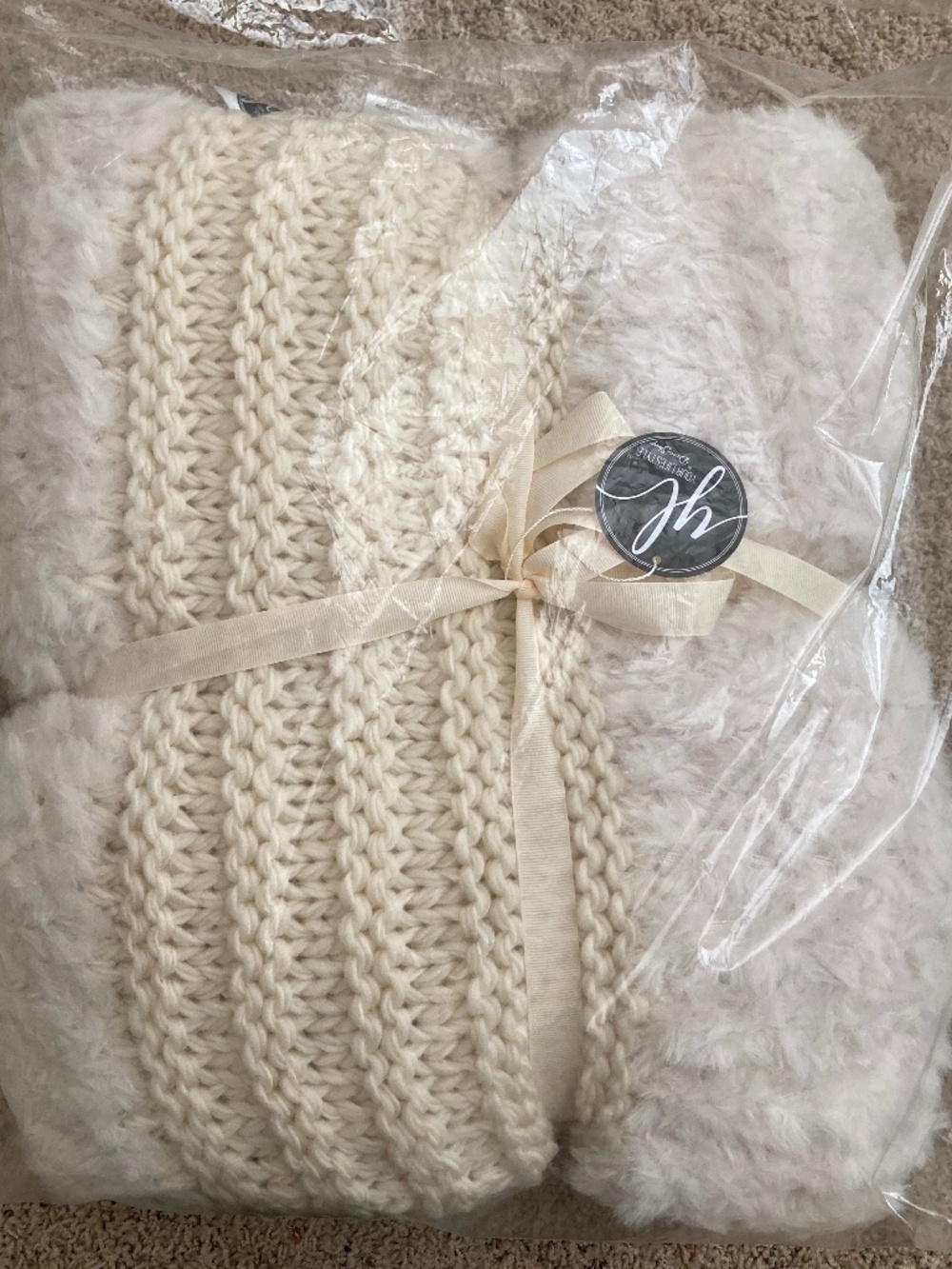 Your Lifestyle Cream Faux Fur & Cable Knit Throw Blanket